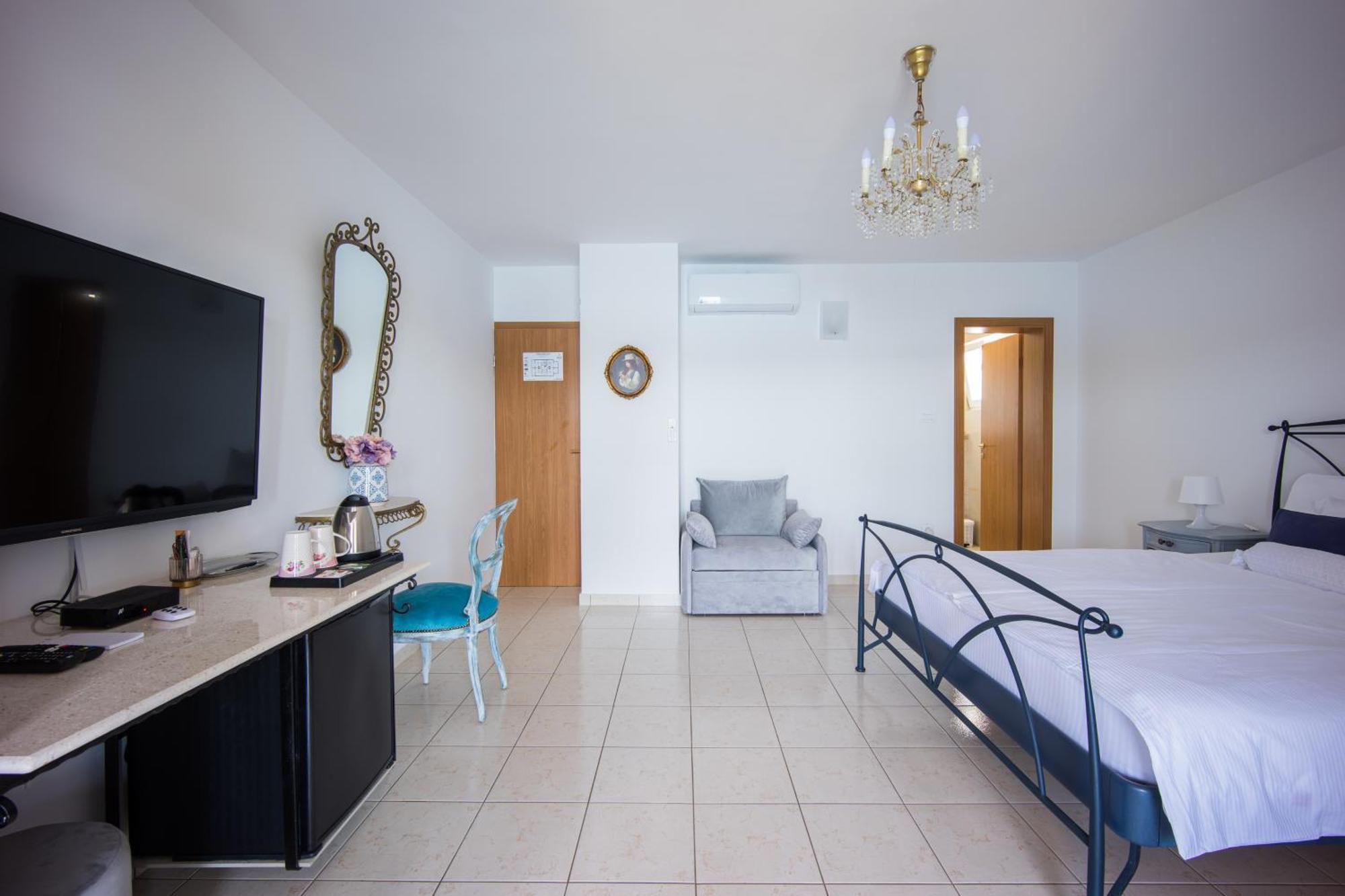 Boutique Guesthouse Sveti Petar, On The Beach, Heated Pool & Boat Berth - Adult Only Nečujam Buitenkant foto